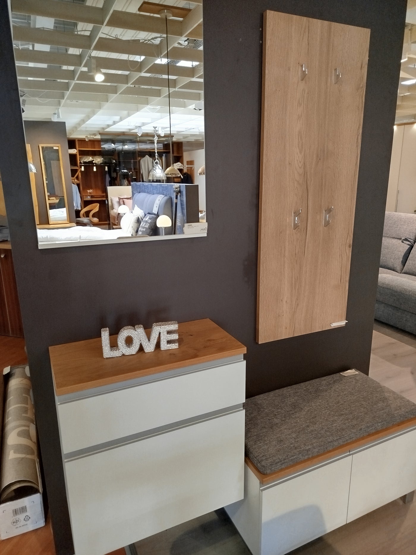 Deko-Aufsteller Schriftzug "LOVE", silber