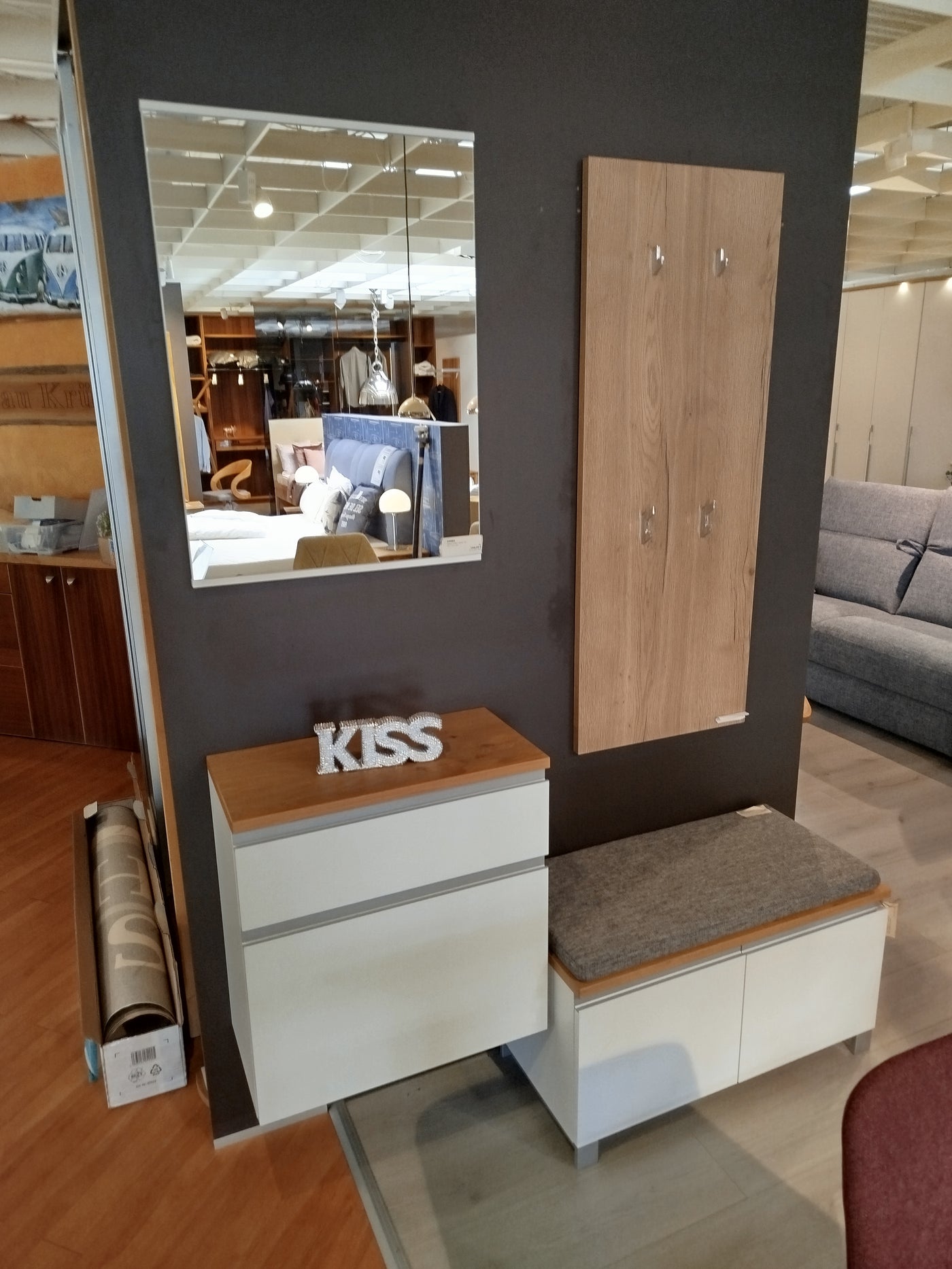 Deko-Aufsteller Schriftzug "KISS", silber