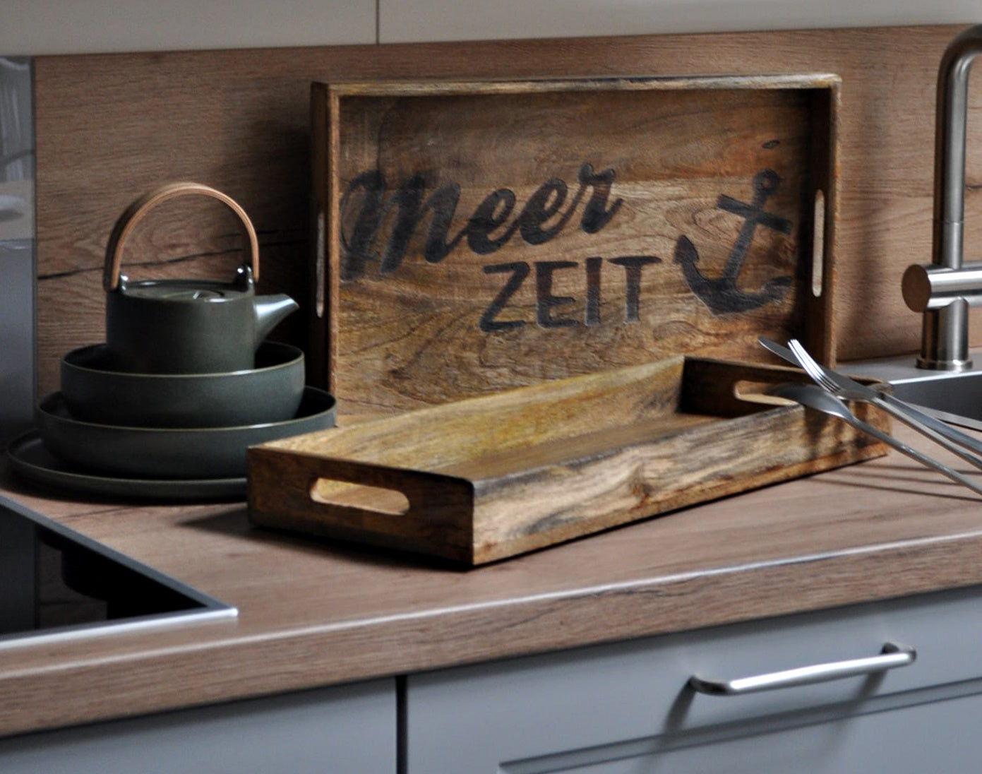 Küchen-Tablett / Serviertablett  aus Holz mit MEER ZEIT Branding 50x20 / 43x27,5 cm Schöne Deko