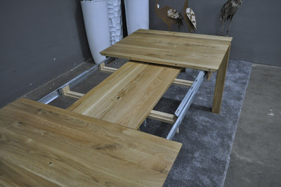 Ausziehtisch