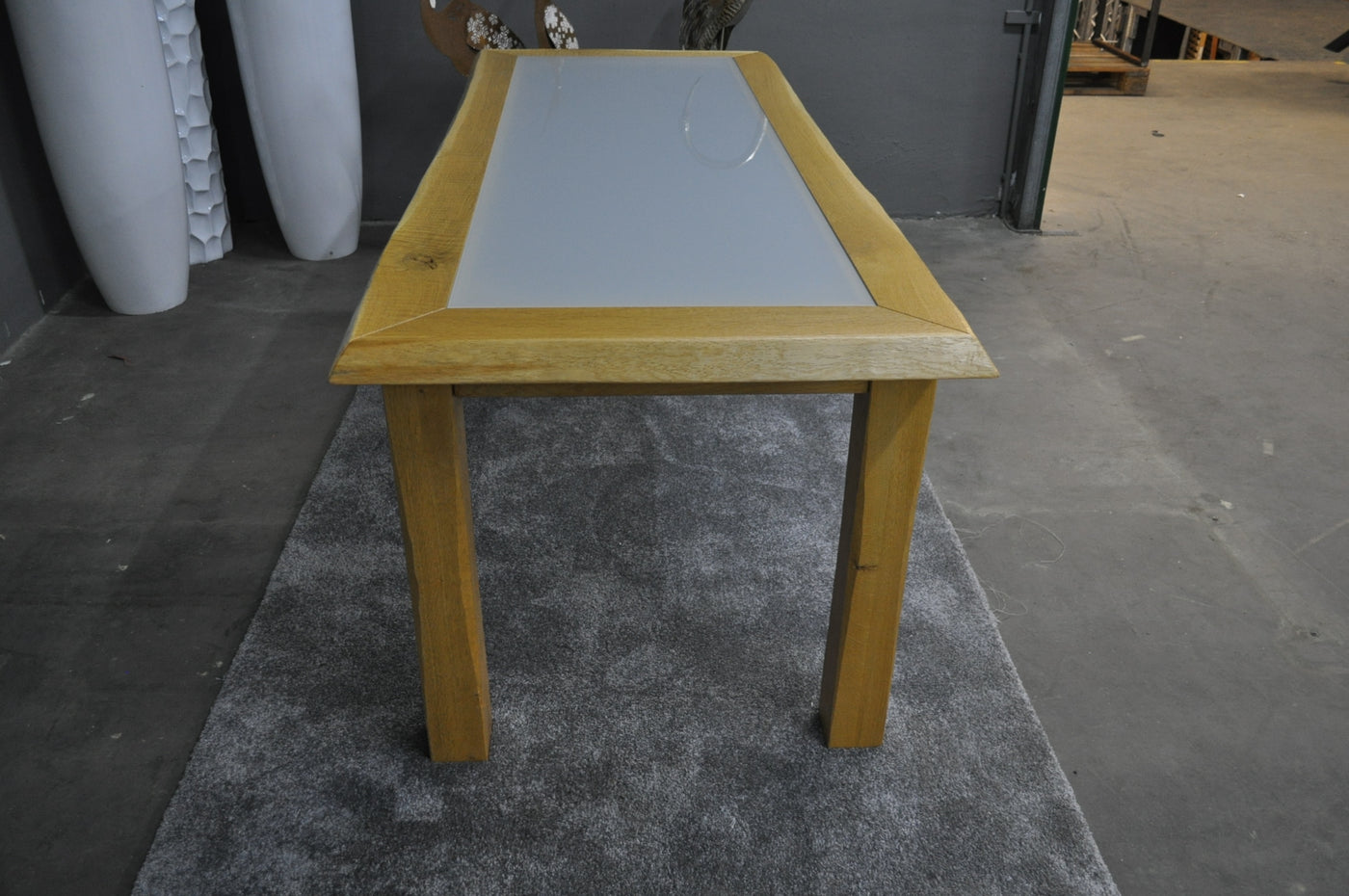 Eichetisch mit Glaseinlage
