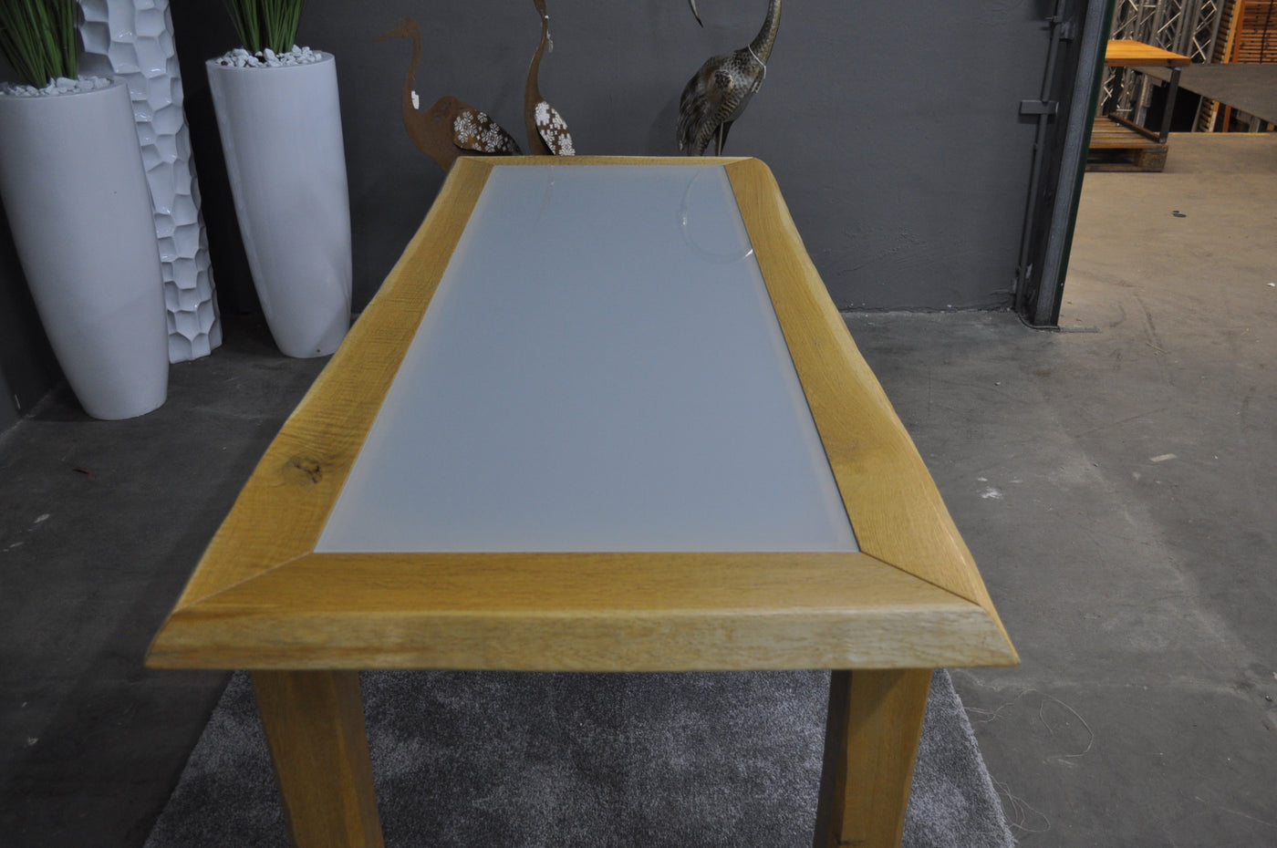Eichetisch mit Glaseinlage