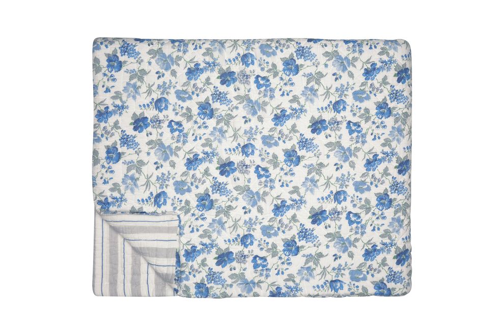 GreenGate Tagesdecke Donna 140 x 220 cm weiß mit blauem Blumenmuster
